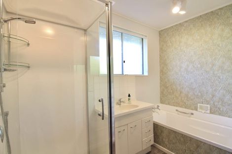 Photo of property in 1/19 Parkvale Road, Karori, Wellington, 6012