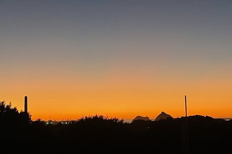 Photo of property in 75 Belt Road, New Plymouth, 4310