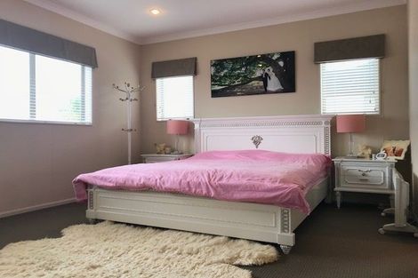 Photo of property in 10 Oak Bark Drive, Schnapper Rock, Auckland, 0632