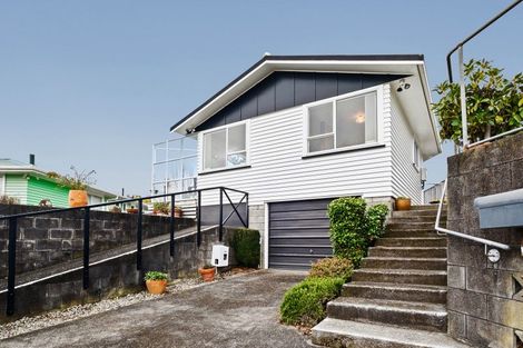 Photo of property in 6 Eton Place, Spotswood, New Plymouth, 4310