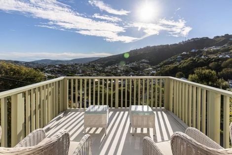 Photo of property in 25 Rangoon Street, Khandallah, Wellington, 6035