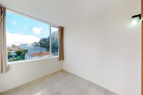 Photo of property in Beresford Apartments, 16/118u Russell Terrace, Berhampore, Wellington, 6023