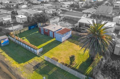 Photo of property in 25 Himatangi Street, Himatangi Beach, Foxton, 4891