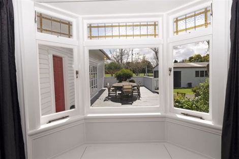 Photo of property in 25 Taupaki Road, Taupaki, Henderson, 0782