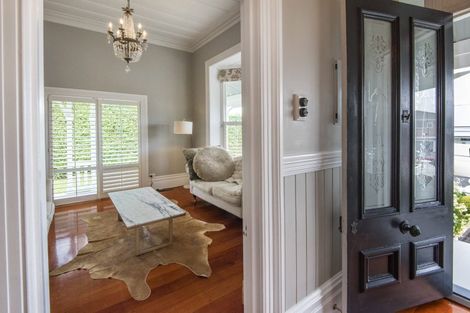 Photo of property in 15 Jubilee Avenue, Devonport, Auckland, 0624