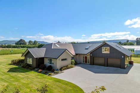 Photo of property in 100 Wingatui Road, Mosgiel, 9024