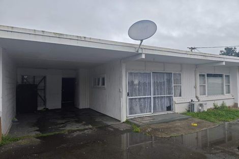 Photo of property in 12 Kaponga Crescent, New Lynn, Auckland, 0600