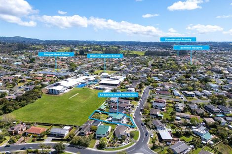 Photo of property in 42 Spence Road, Henderson, Auckland, 0612