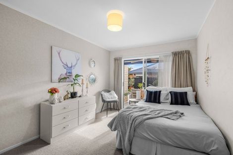 Photo of property in 3b Mcgowan Place, Orewa, 0931