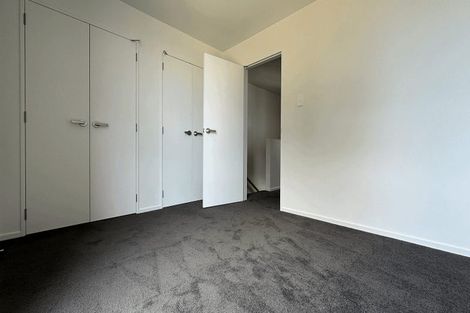 Photo of property in 24 Ramwall Place, Weymouth, Auckland, 2103