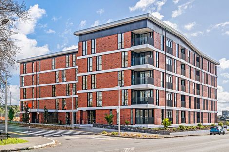 Photo of property in 6/36 Edmonton Road, Henderson, Auckland, 0612