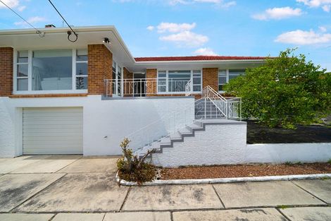 Photo of property in 38 Kohekohe Street, New Lynn, Auckland, 0600