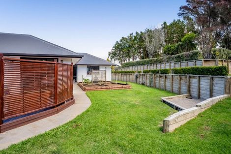 Photo of property in 90 Ridgewood Drive, Ridgewood, New Plymouth, 4371