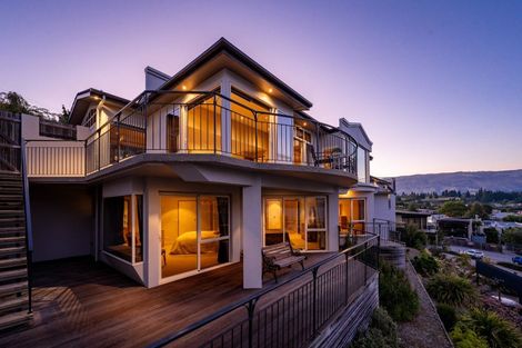 Photo of property in 10 Lismore Street, Wanaka, 9305