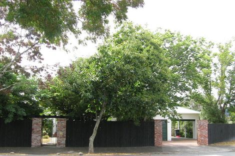Photo of property in 1 Golf Road, Heretaunga, Upper Hutt, 5018