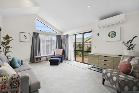 Photo of property in Miramar Villas, 22/3u Byron Street, Miramar, Wellington, 6022