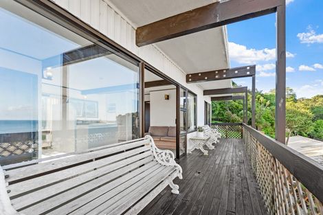 Photo of property in 32 Zita Avenue, Matakatia, Whangaparaoa, 0930