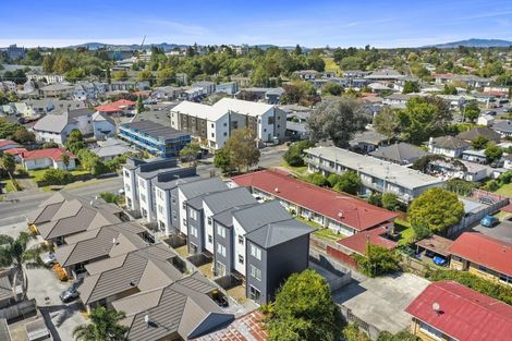 Photo of property in 47u4 Cameron Road, Hamilton East, Hamilton, 3216