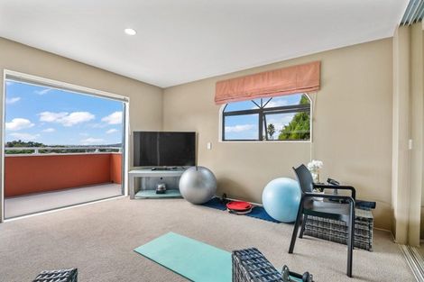 Photo of property in 199a Godley Road, Titirangi, Auckland, 0604