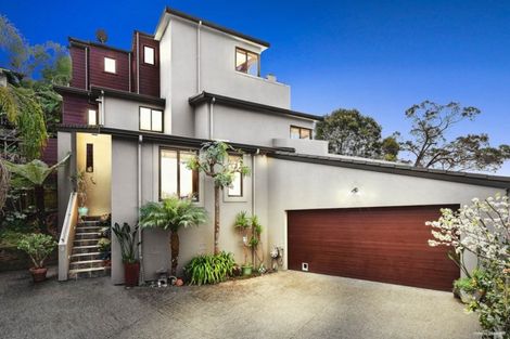 Photo of property in 180 Browns Bay Road, Murrays Bay, Auckland, 0630