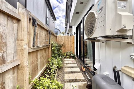 Photo of property in 1/28 Smythe Road, Henderson, Auckland, 0612