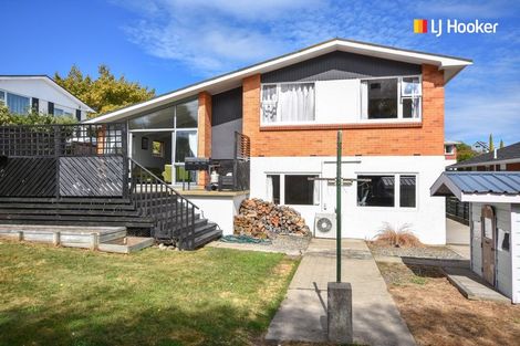 Photo of property in 7 Kinmont Crescent, Kinmont Park, Mosgiel, 9024