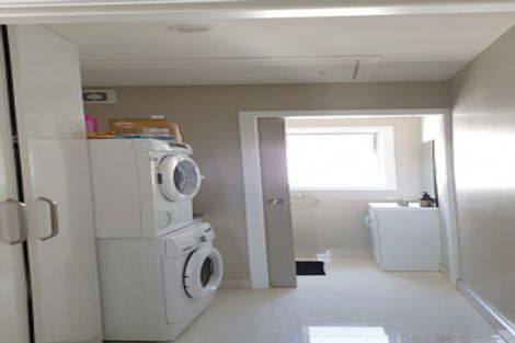 Photo of property in 113u1 Moorefield Road, Johnsonville, Wellington, 6037