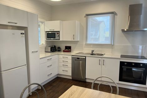 Photo of property in 295 Marine Parade, Napier South, Napier, 4110