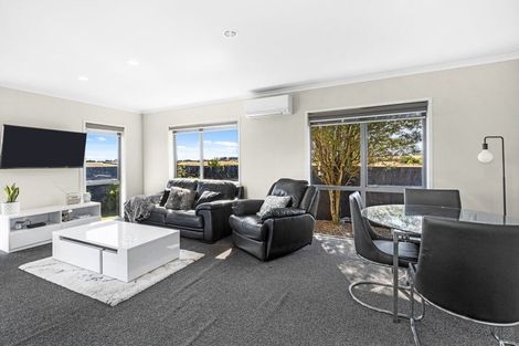 Photo of property in 6 Cornet Lane, Aranui, Christchurch, 8061