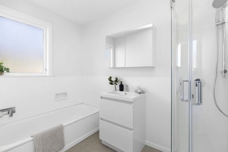 Photo of property in 40 Momona Street, Wainuiomata, Lower Hutt, 5014