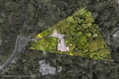 Photo of property in 6 Herrings Cove Place, Titirangi, Auckland, 0604