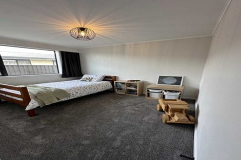 Photo of property in 130 Cunningham Crescent, Grasmere, Invercargill, 9810