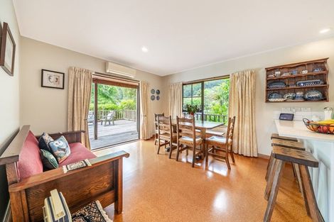 Photo of property in 16 Jocelyn Crescent, Pinehaven, Upper Hutt, 5019