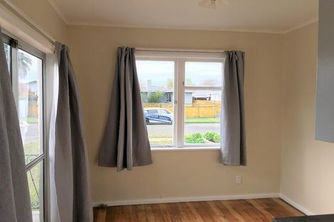 Photo of property in 18 Sinclair Avenue, Highbury, Palmerston North, 4412