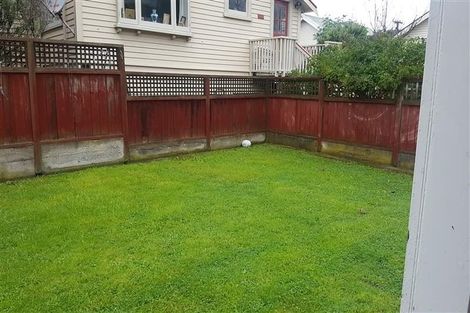 Photo of property in 103 The Parade, Island Bay, Wellington, 6023