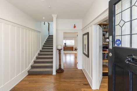 Photo of property in 111 Saint Andrews Square, Strowan, Christchurch, 8052