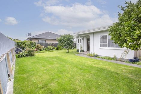 Photo of property in 2/39 Cassino Crescent, Onekawa, Napier, 4110