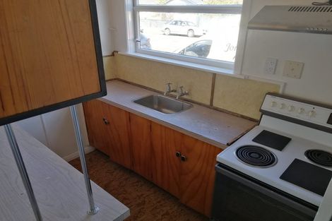 Photo of property in 16 Toru Street, Lyall Bay, Wellington, 6022