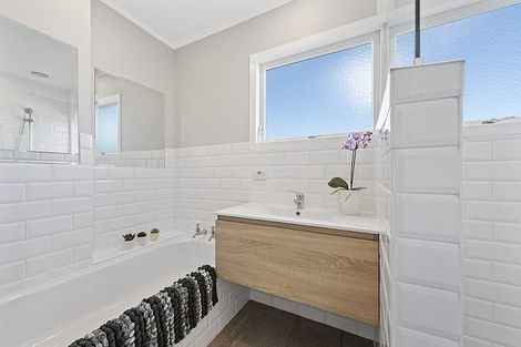 Photo of property in 4 Hookey Drive, Te Puke, 3119