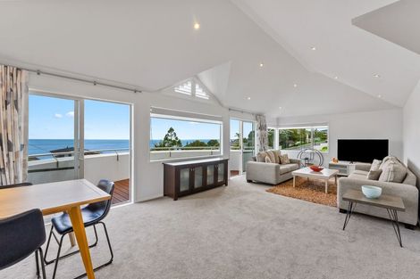 Photo of property in 1/14 Bournemouth Terrace, Murrays Bay, Auckland, 0630