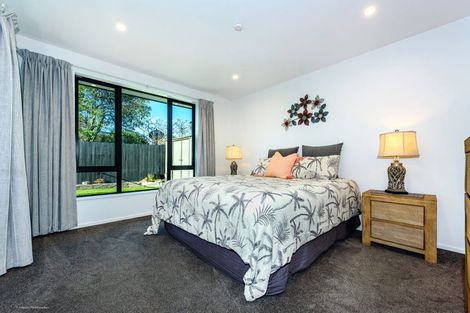 Photo of property in 2/32 Anglesea Avenue, Parklands, Christchurch, 8083