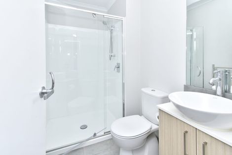 Photo of property in 24 Fernly Rise, Flat Bush, Auckland, 2019