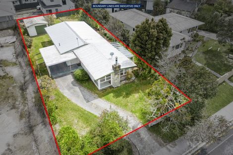 Photo of property in 4 Lyford Crescent, Sunnynook, Auckland, 0620