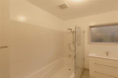 Photo of property in 372 Marine Parade, South New Brighton, Christchurch, 8062