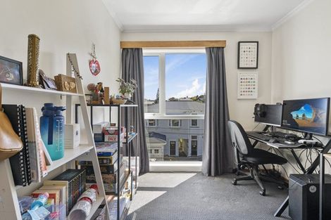 Photo of property in Victoria Court, 10/4u Queen Street, Mount Victoria, Wellington, 6011
