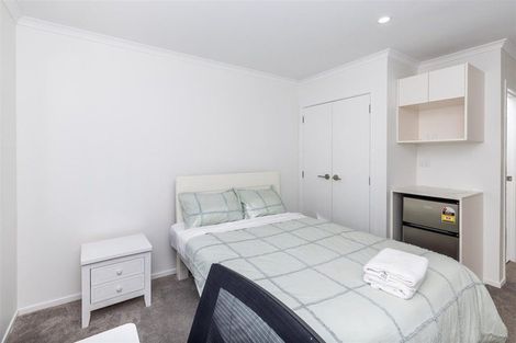 Photo of property in 2/18 May Street, Hamilton East, Hamilton, 3216