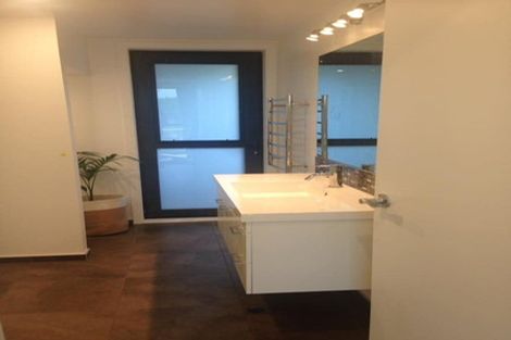 Photo of property in 15 Trinidad Crescent, Grenada Village, Wellington, 6037