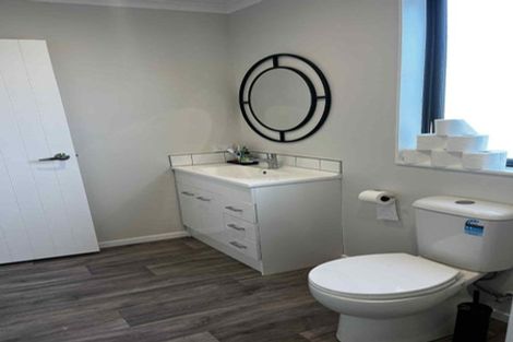 Photo of property in 17 Terry Crescent, Milson, Palmerston North, 4414