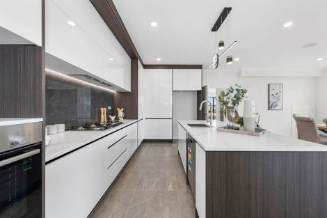Photo of property in 48 Emerald Avenue, Rosehill, 2113