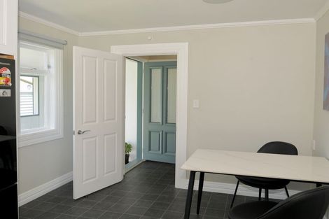 Photo of property in 25 Rhodes Street, Waimate, 7924